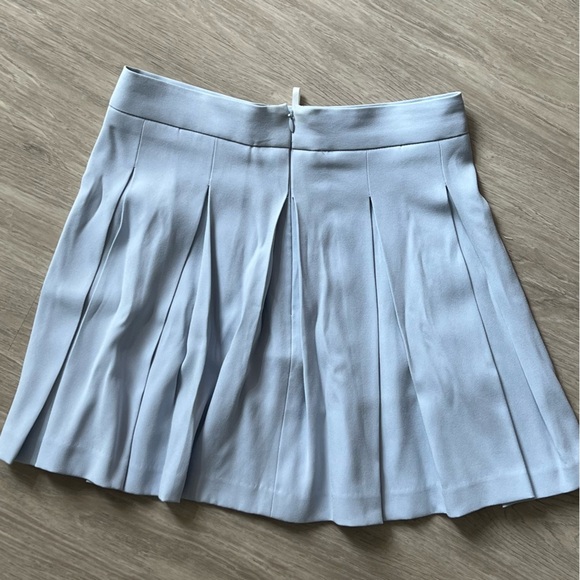 Aritzia Babaton Savoy Pleated Skirt Size 4 Light Blue - Picture 2 of 8